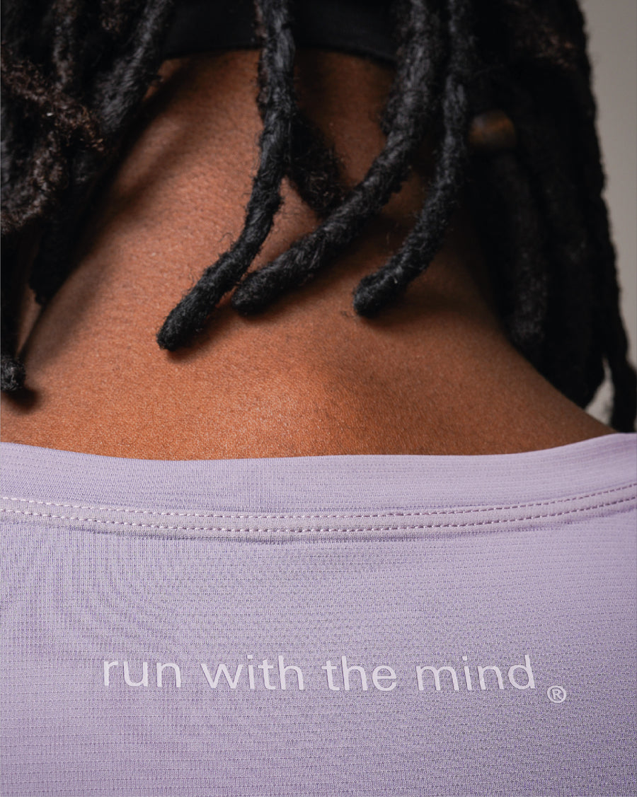 Camiseta de entrenamiento ligero lila