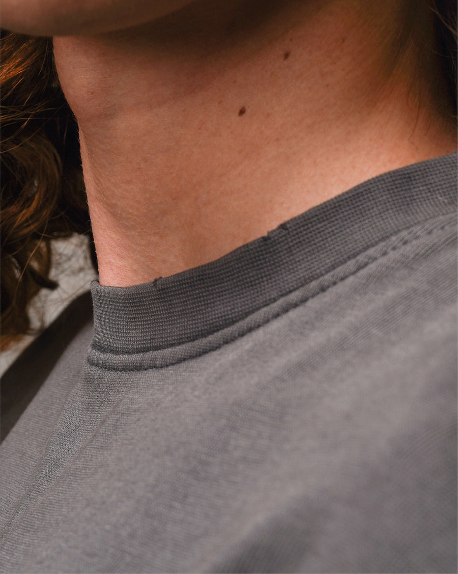 Camiseta Boulder Shade para mujer con teñido en prenda