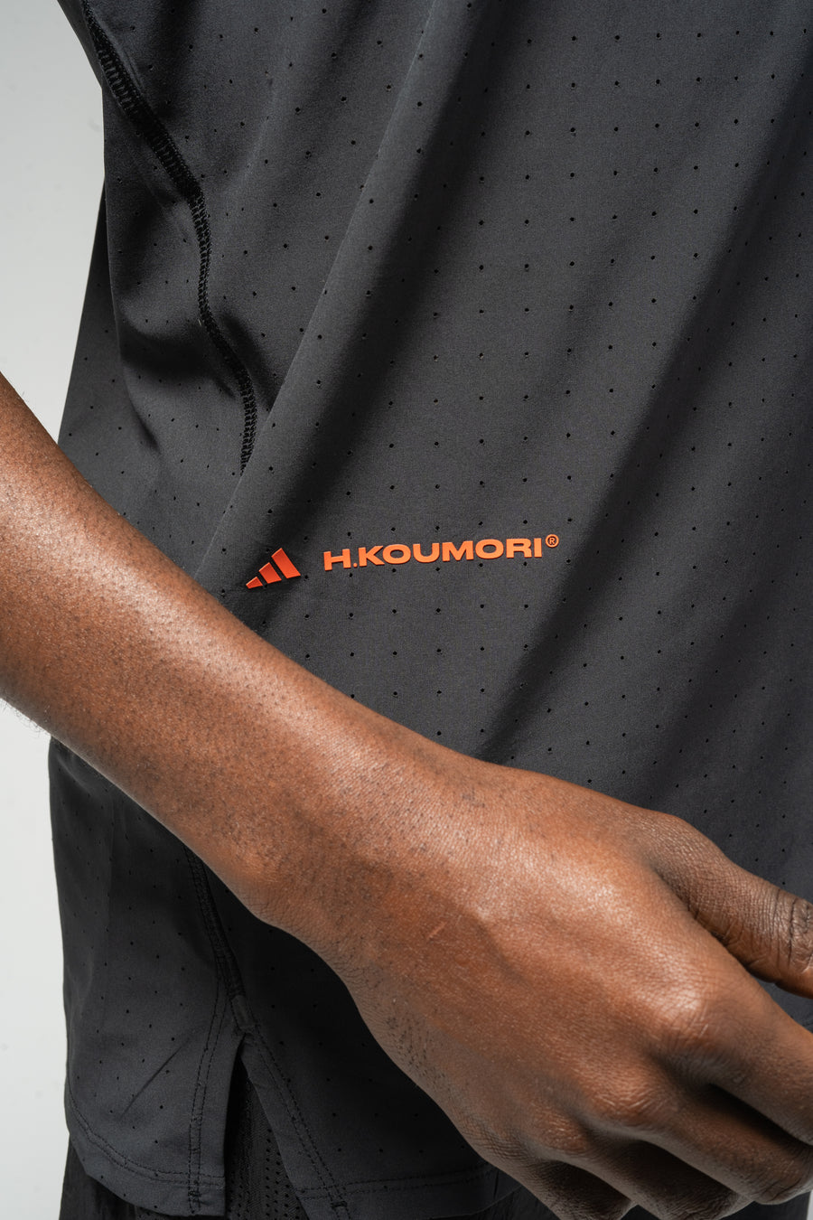 Camiseta de running Adi365 H.Koumori negra