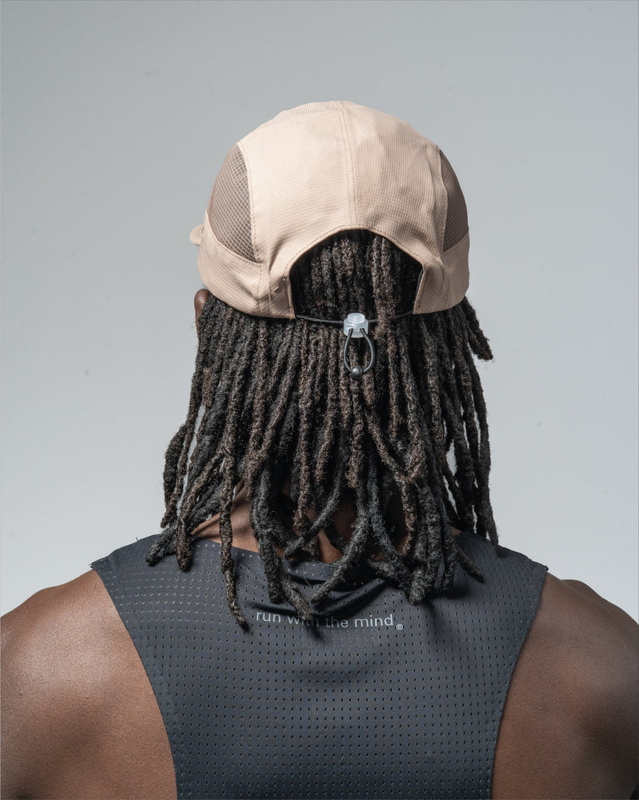 Gorra con panel lateral Koumori Athletics Beige 