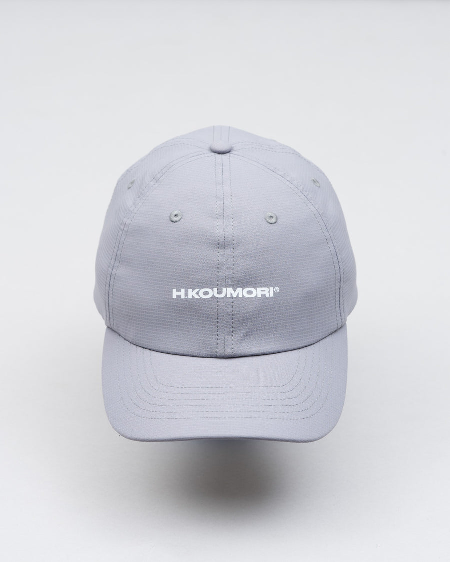 Gorra gris de uso diario