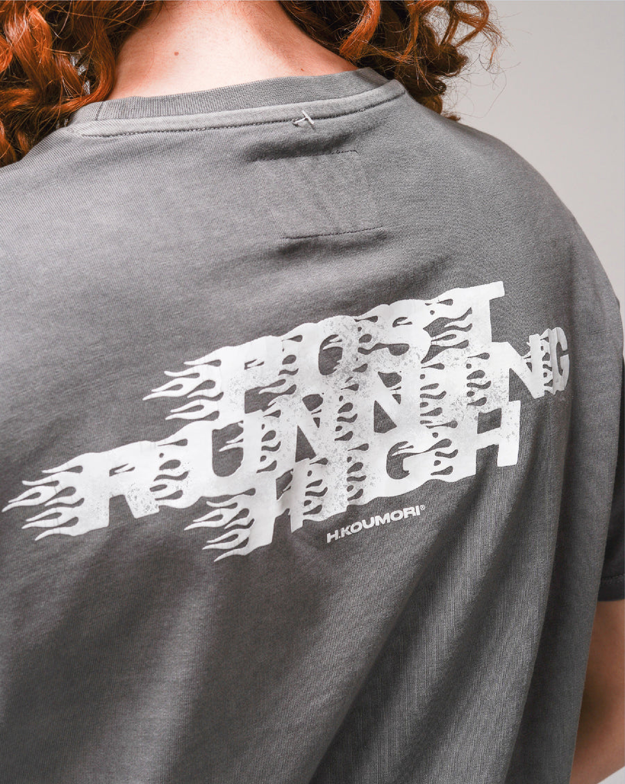 Camiseta regular para mujer Post Running High Flames con teñido en prenda