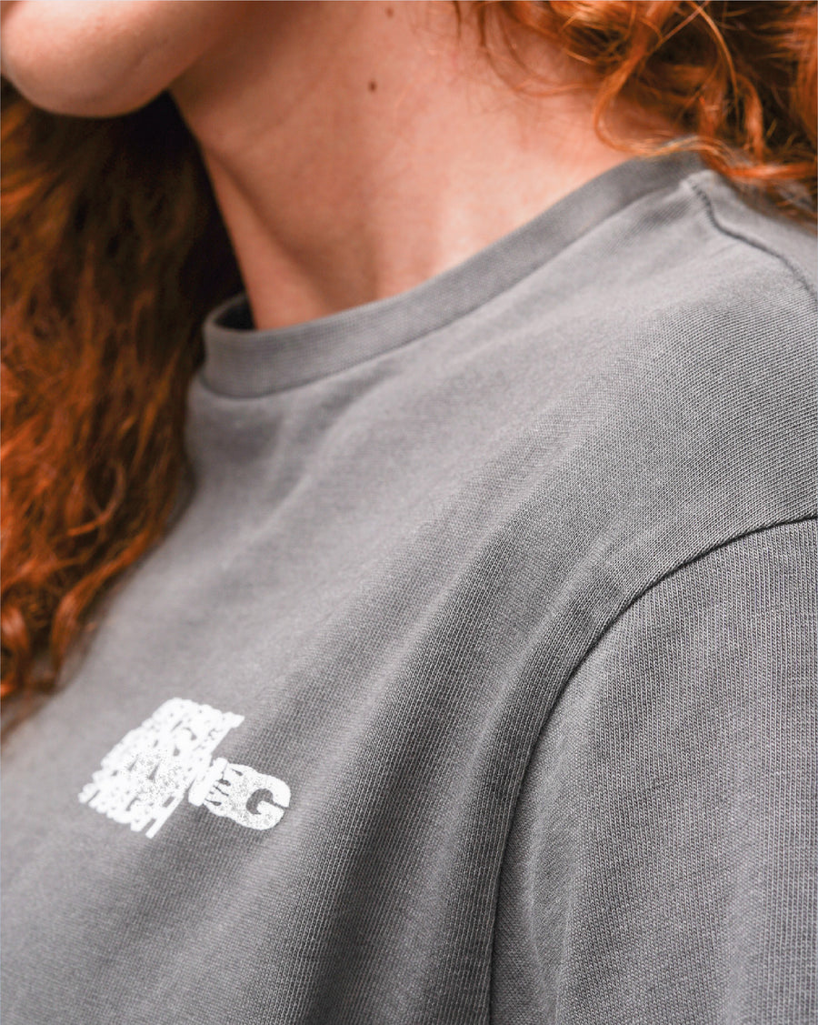 Camiseta regular para mujer Post Running High Flames con teñido en prenda